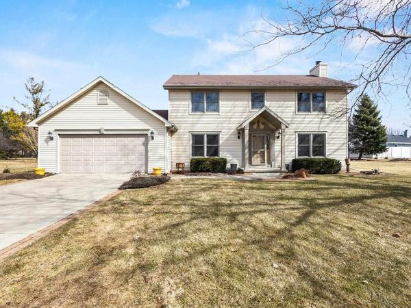 1955 W BARABOO CIRCLE, De Pere, WI 54115