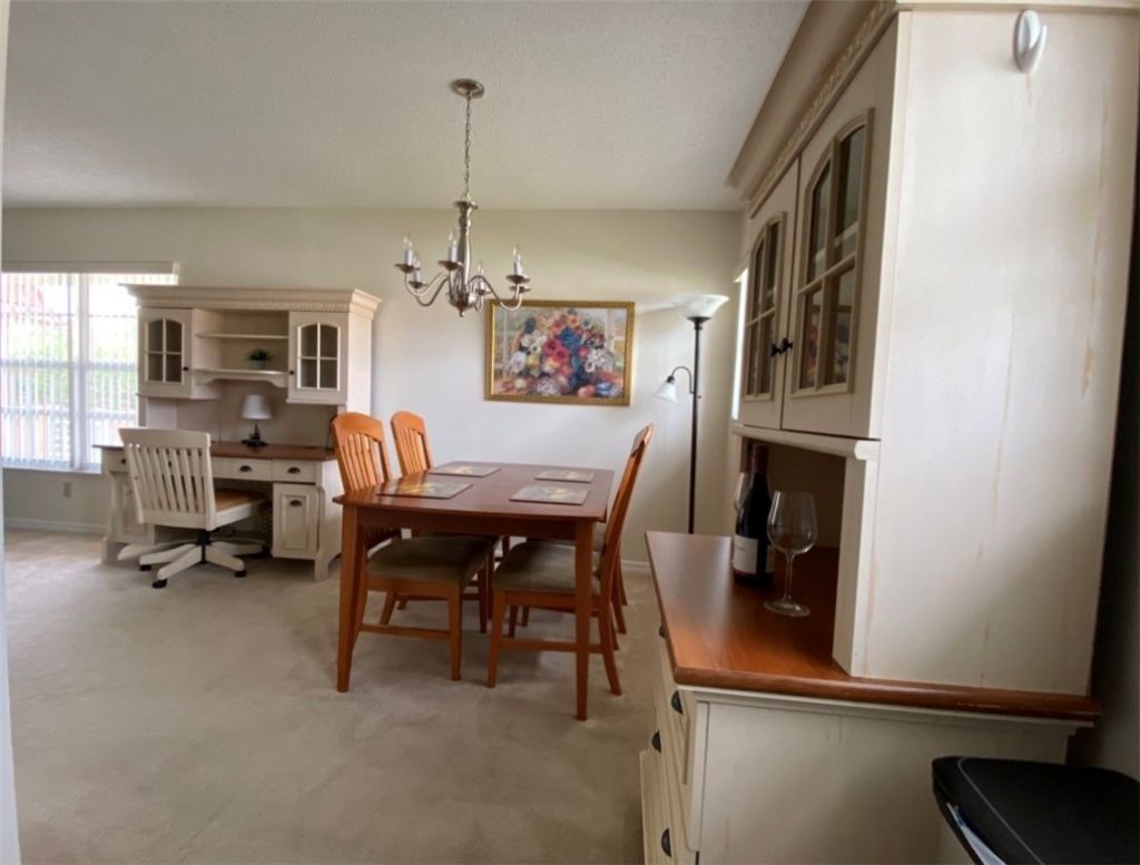 36 Pine Arbor Lane, Unit 202, Vero Beach, FL 32962 Photo