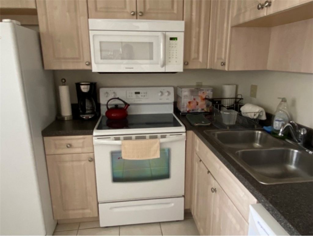 36 Pine Arbor Lane, Unit 202, Vero Beach, FL 32962 Photo