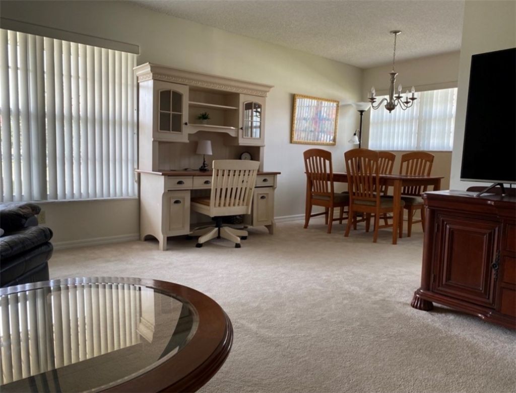 36 Pine Arbor Lane, Unit 202, Vero Beach, FL 32962 Photo