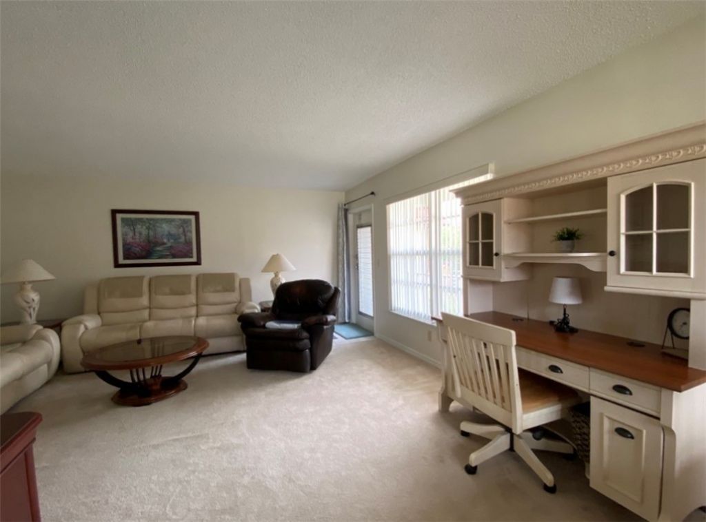 36 Pine Arbor Lane, Unit 202, Vero Beach, FL 32962 Photo