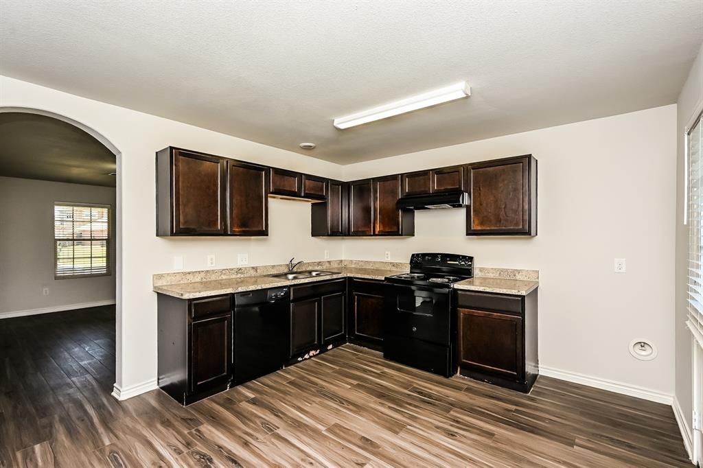 4200 Summersweet Drive, Fort Worth, TX 76036 Main Photo