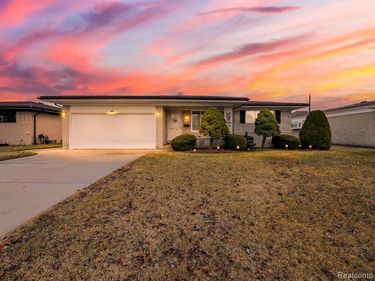 36268 Jeffrey Drive, Sterling Heights, MI 48310