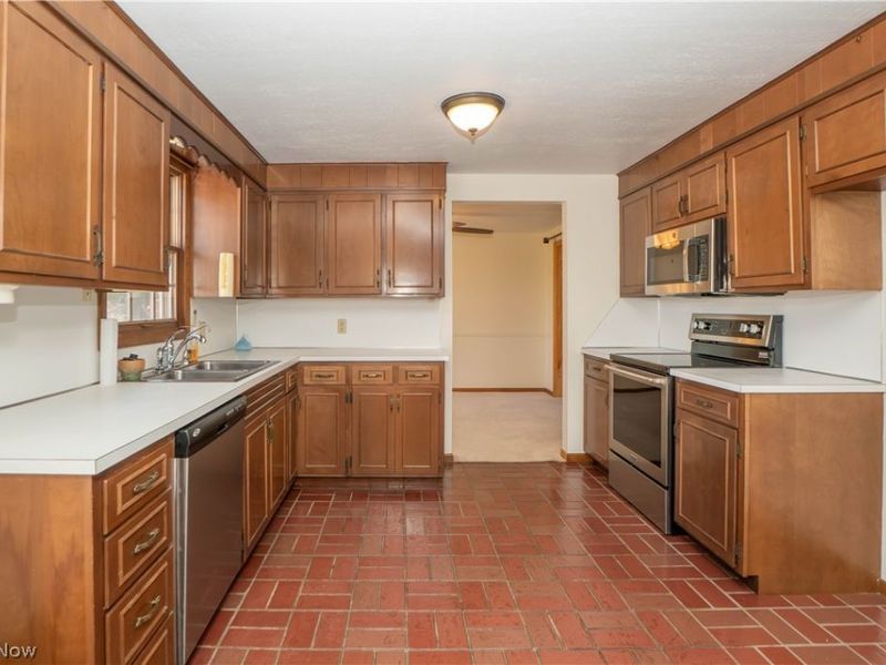 229 Rosanna Avenue , Strasburg, OH 44680 Photo 11