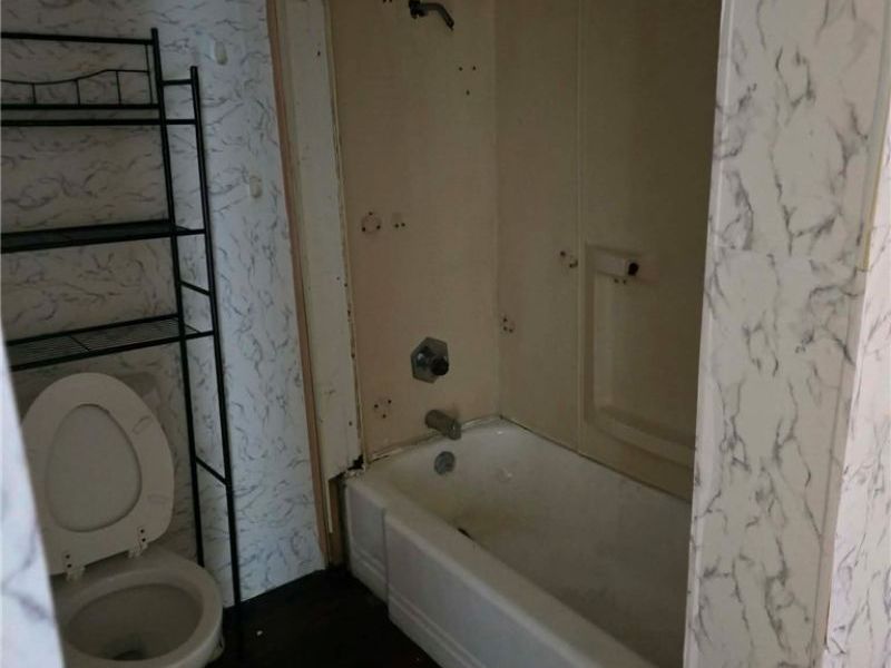 5636 Drake Avenue , Cleveland, OH 44127 Photo 7