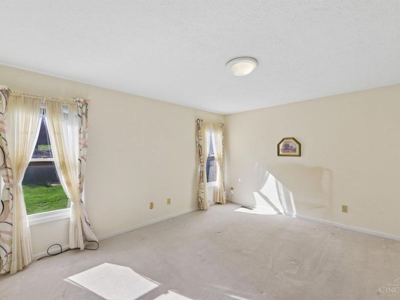 4467 Oakville Drive, Cincinnati, OH 45211 Photo 12