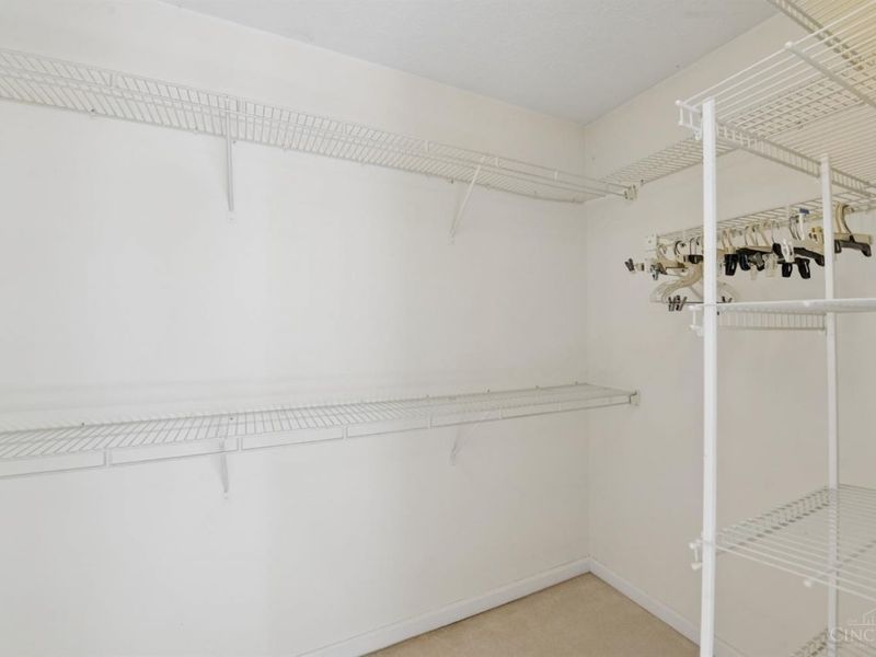 4467 Oakville Drive, Cincinnati, OH 45211 Photo 14