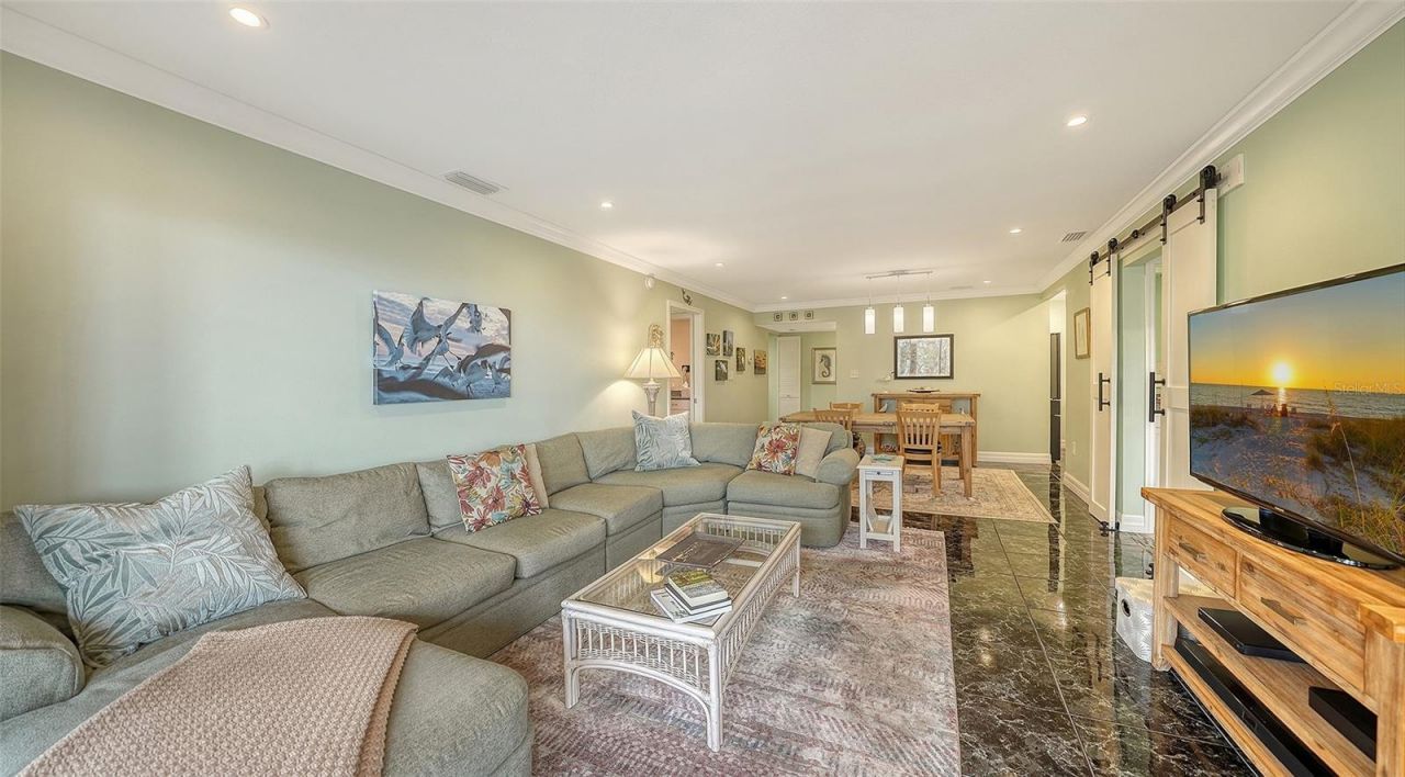 1200 East Peppertree Lane, Unit 302, Sarasota, FL 34242 Photo