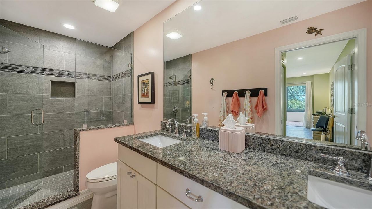 1200 East Peppertree Lane, Unit 302, Sarasota, FL 34242 Photo