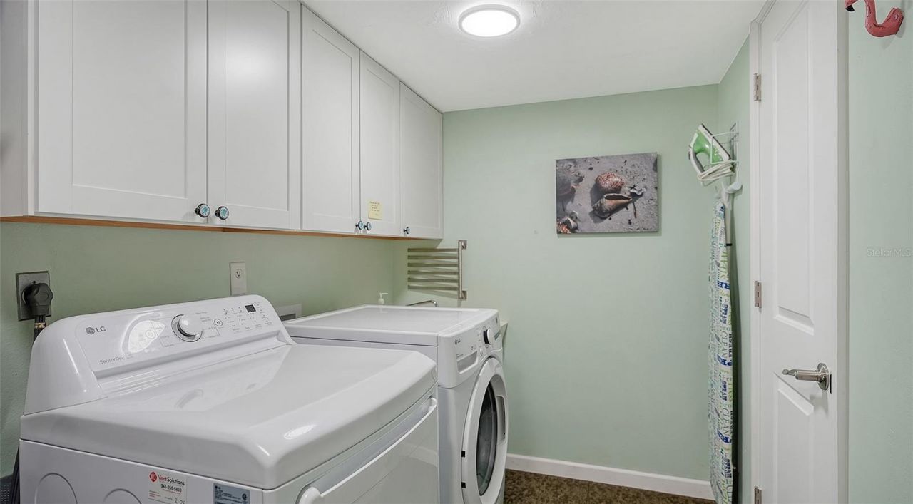 1200 East Peppertree Lane, Unit 302, Sarasota, FL 34242 Photo