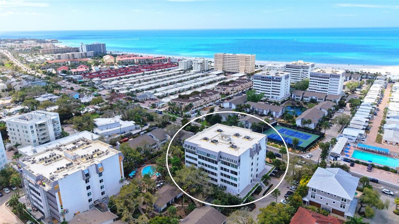 1200 East Peppertree Lane, Unit 302, Sarasota, FL 34242 Photo