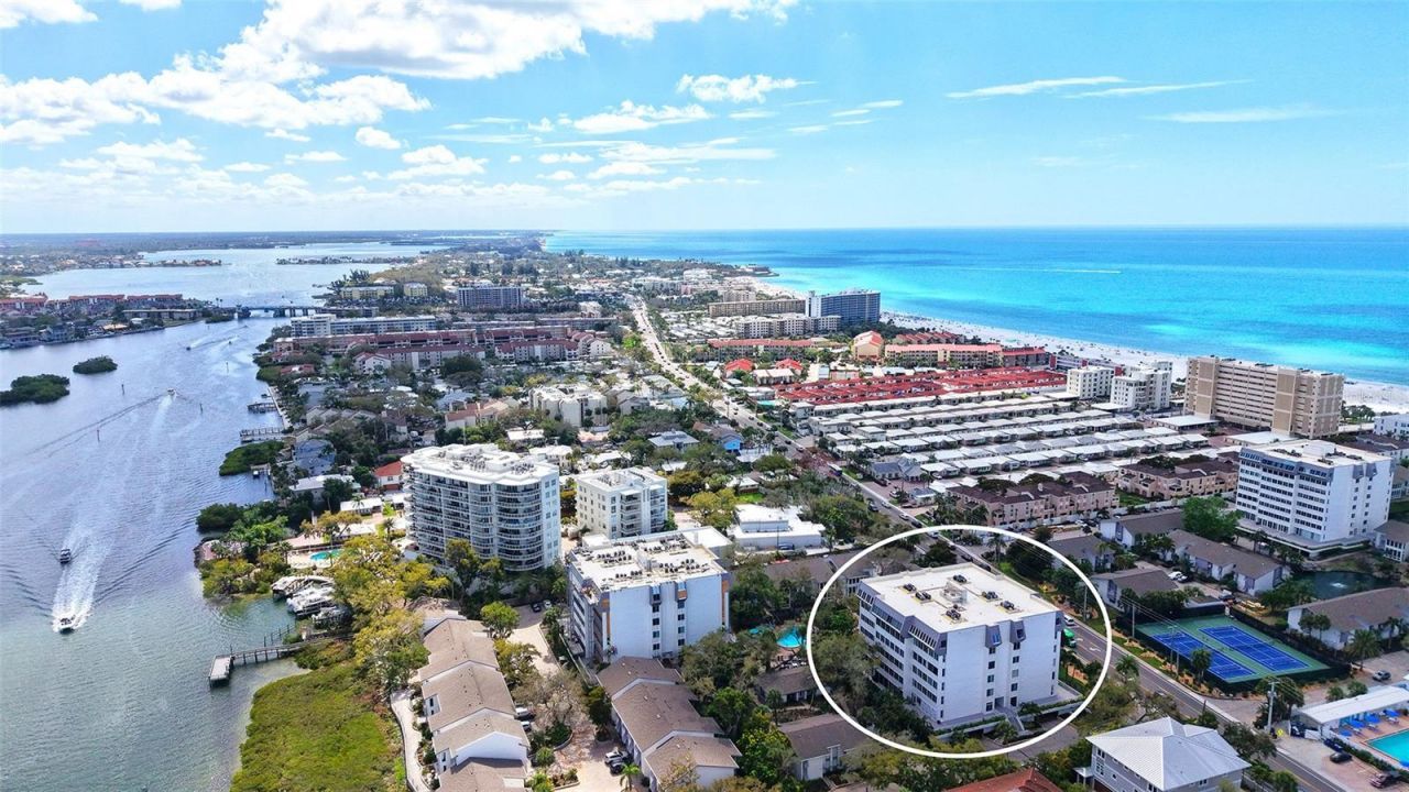 1200 East Peppertree Lane, Unit 302, Sarasota, FL 34242 Photo