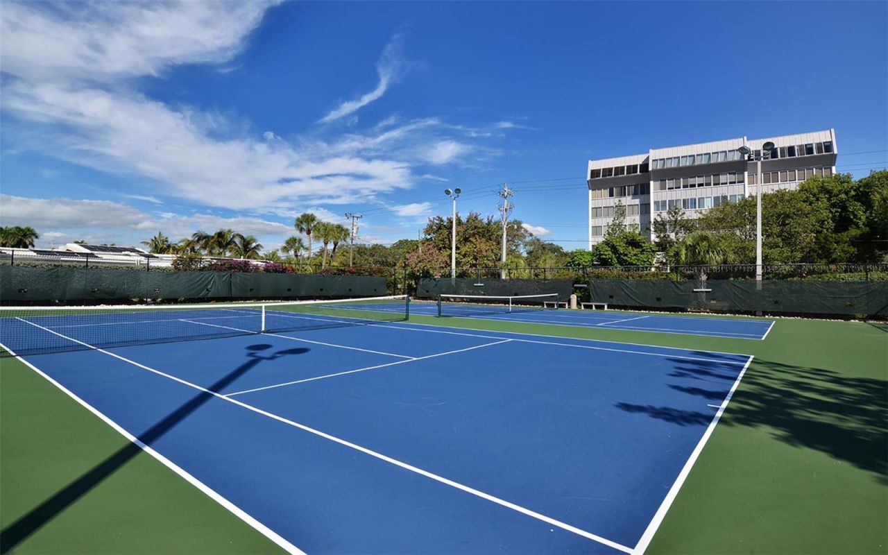 1200 East Peppertree Lane, Unit 302, Sarasota, FL 34242 Photo