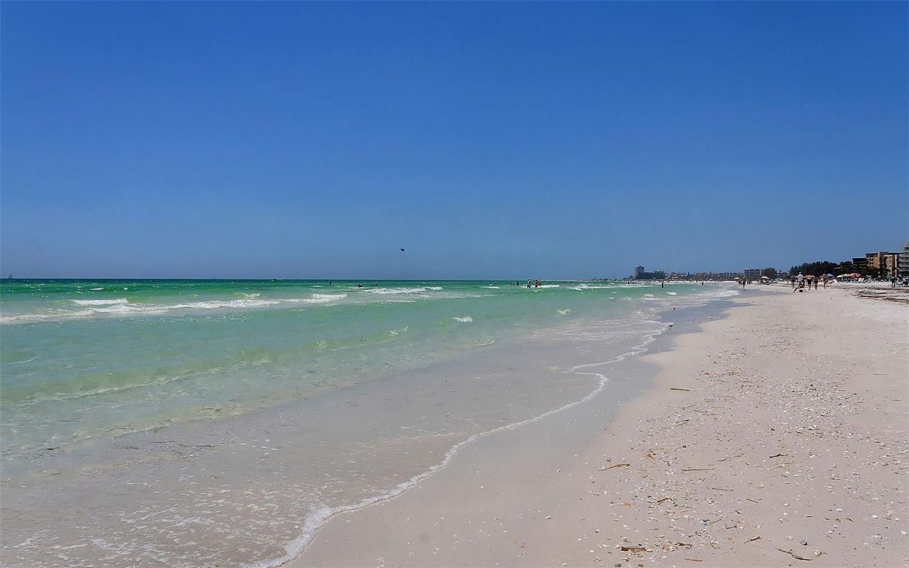 1200 East Peppertree Lane, Unit 302, Sarasota, FL 34242 Photo