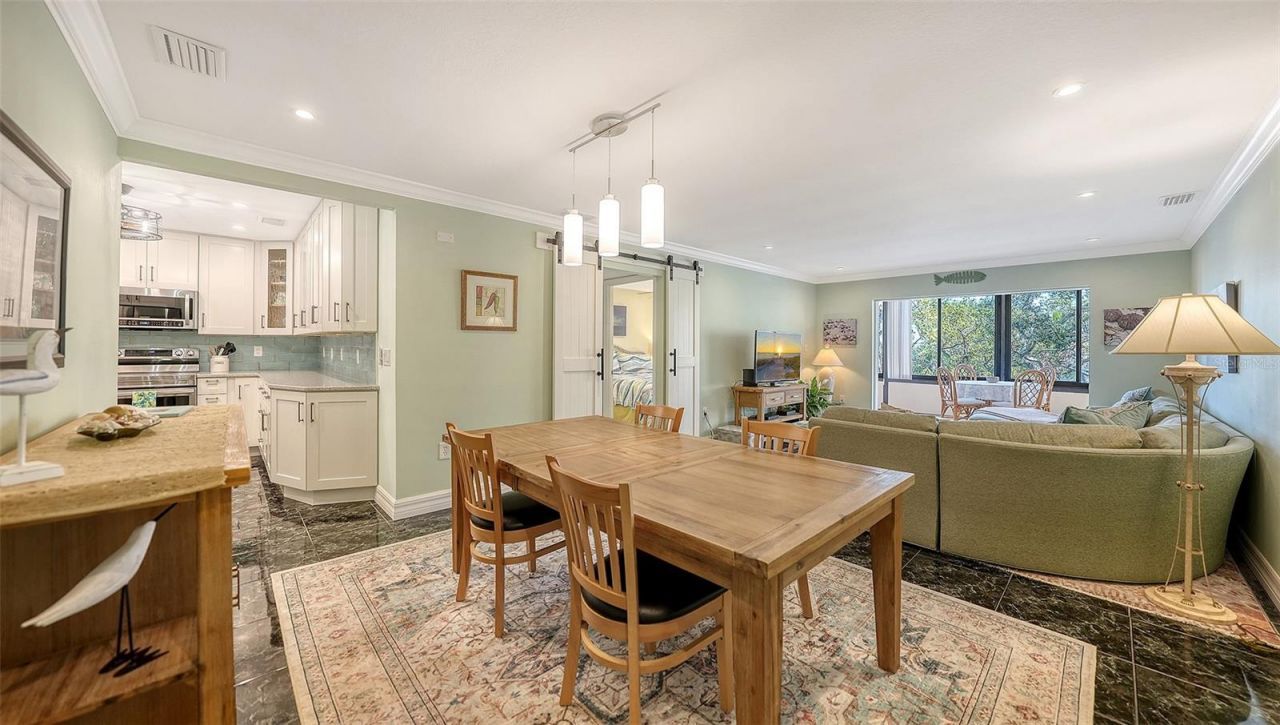 1200 East Peppertree Lane, Unit 302, Sarasota, FL 34242 Photo