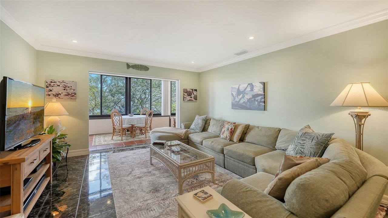 1200 East Peppertree Lane, Unit 302, Sarasota, FL 34242 Photo