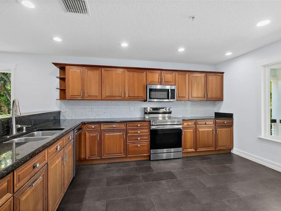 Property Image 77