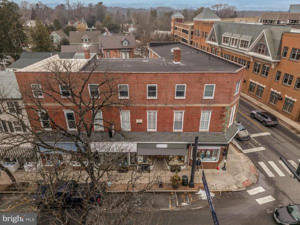 107 W STATE STREET, KENNETT SQUARE, PA 19348
