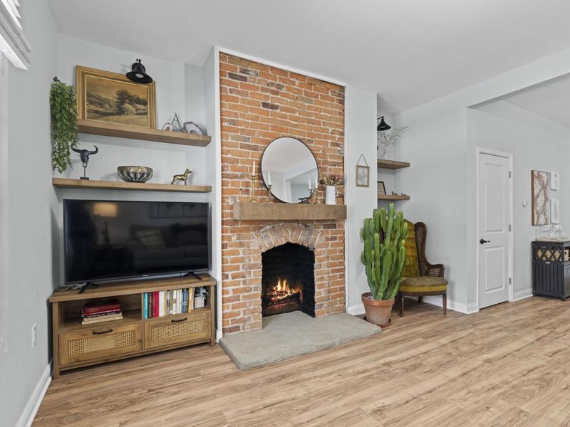 997 Oakwood Avenue , Columbus, OH 43206 Photo 6