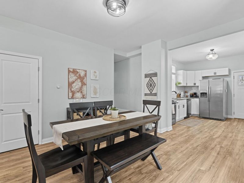 997 Oakwood Avenue , Columbus, OH 43206 Photo 9