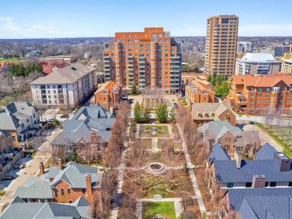 4950 Central Street, Unit 606, Kansas City, MO 64112