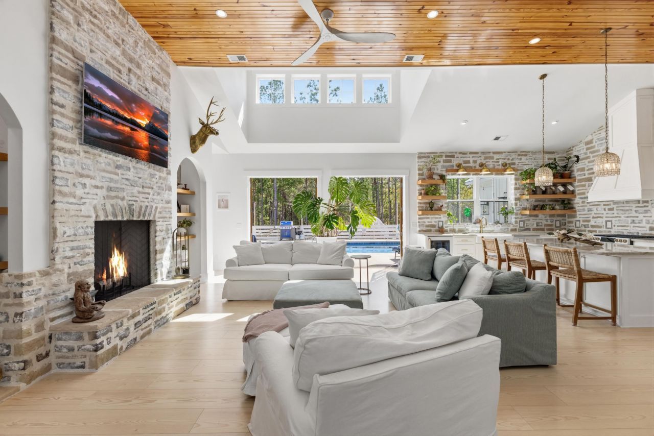 1282 Kings River Rd. Photo 14