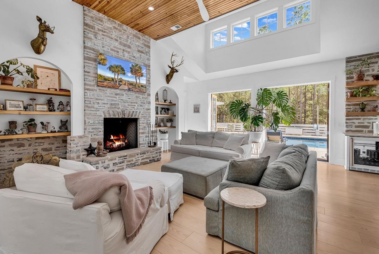 1282 Kings River Rd. Photo 8