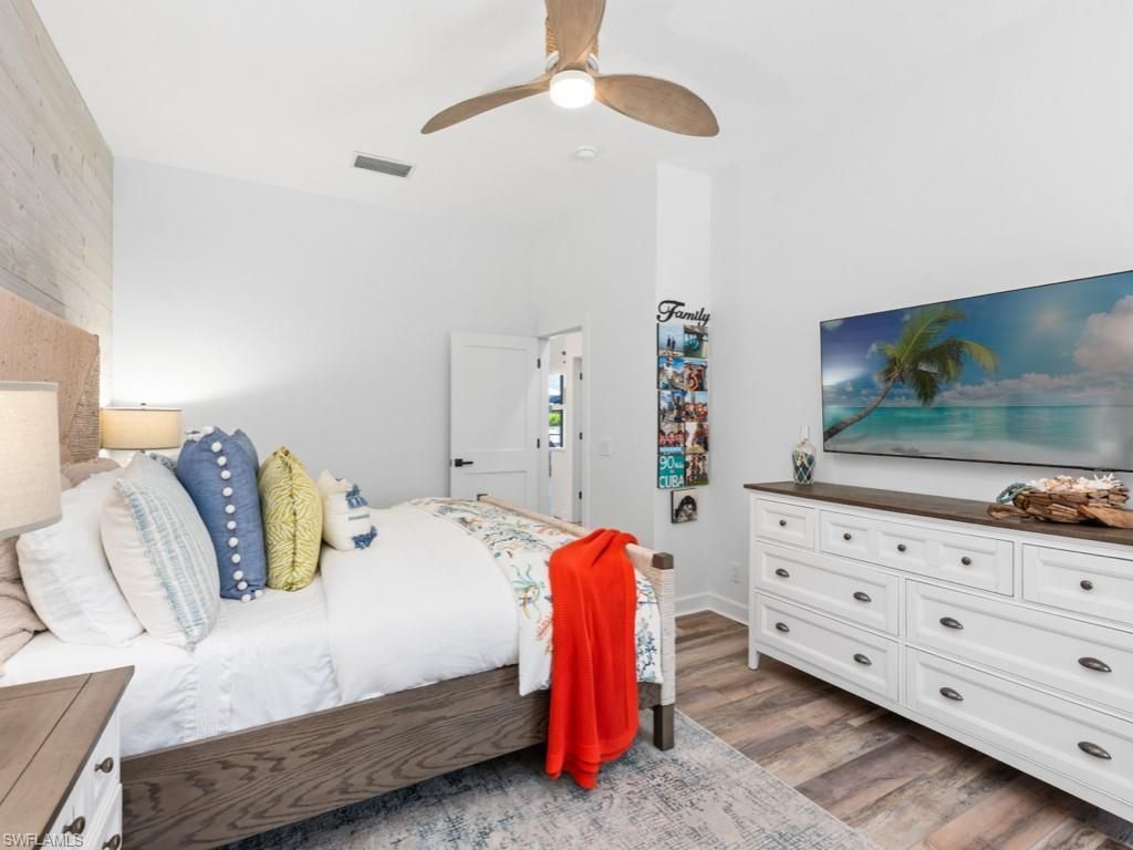 679 Seagrape Dr , Marco Island, FL 34145 Photo