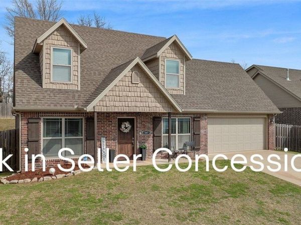 507 W Laurel Avenue, Rogers, AR 72758