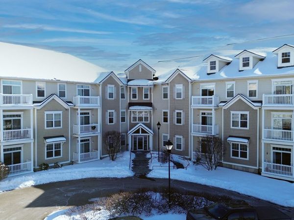 61 Pearl Street, Unit 18, Essex Junction, VT 05452