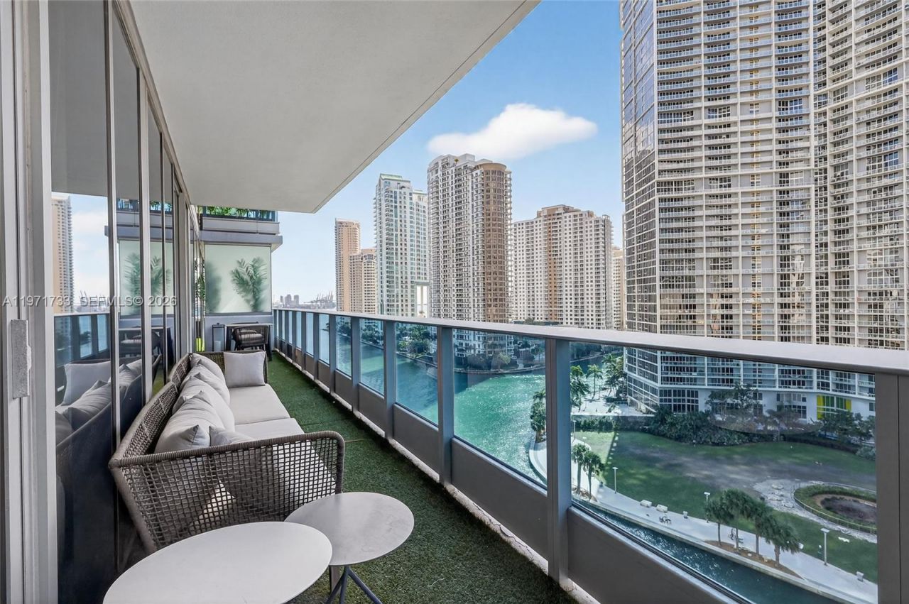 200 Biscayne Boulevard Way, Unit 1108, Miami, FL 33131 Photo