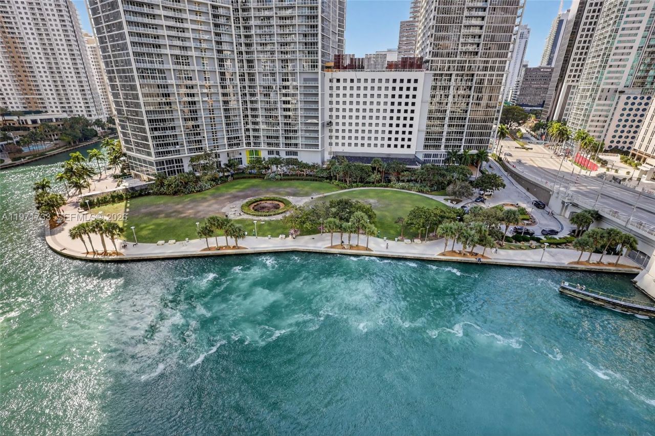 200 Biscayne Boulevard Way, Unit 1108, Miami, FL 33131 Photo
