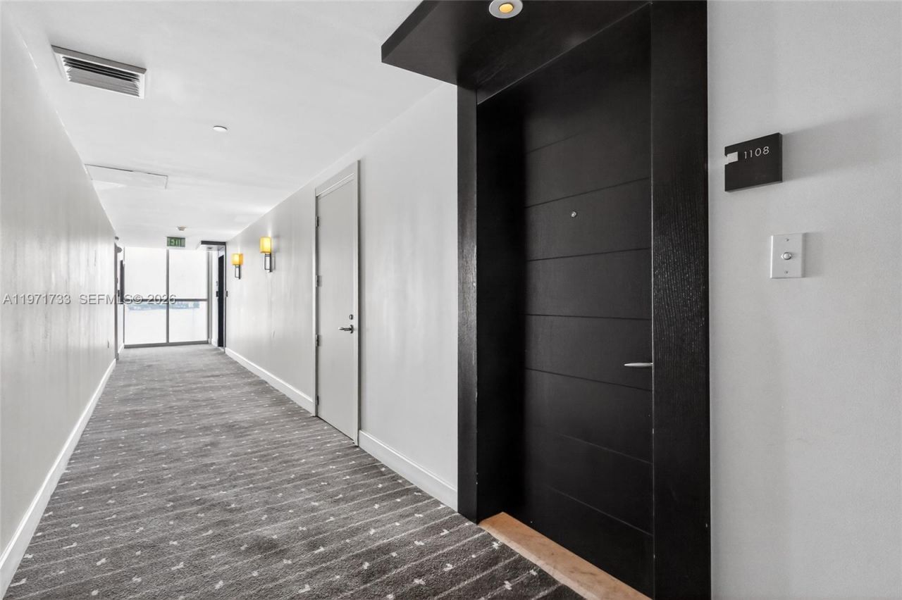 200 Biscayne Boulevard Way, Unit 1108, Miami, FL 33131 Photo