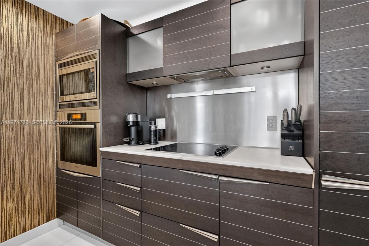 200 Biscayne Boulevard Way , Unit 1108, Miami, FL 33131 Photo