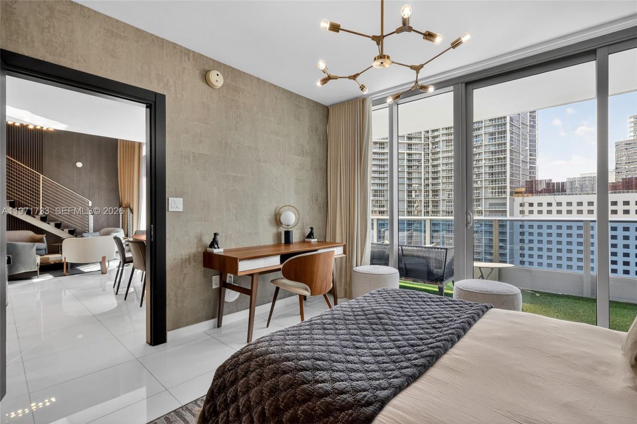 200 Biscayne Boulevard Way, Unit 1108, Miami, FL 33131 Photo