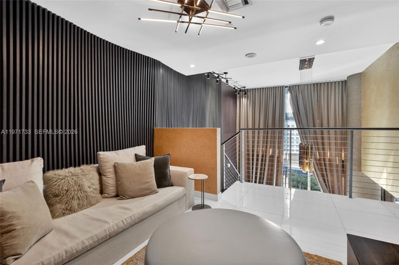 200 Biscayne Boulevard Way, Unit 1108, Miami, FL 33131 Photo