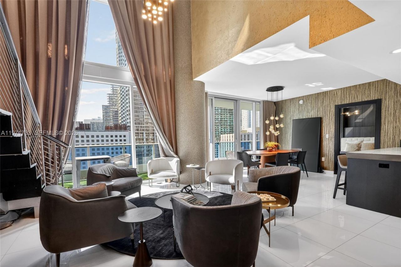 200 Biscayne Boulevard Way, Unit 1108, Miami, FL 33131 Photo