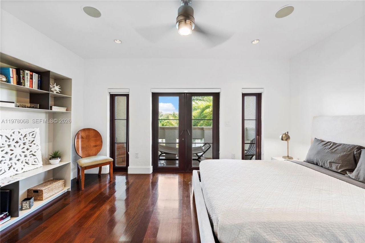 1201 NE 83rd St , Miami, FL 33138 Photo