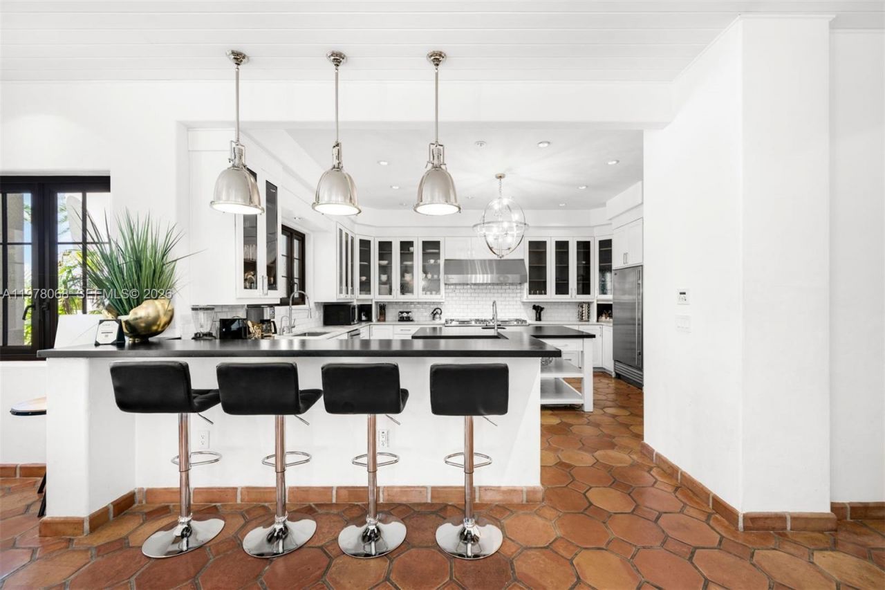 1201 NE 83rd St, Miami, FL 33138 Photo