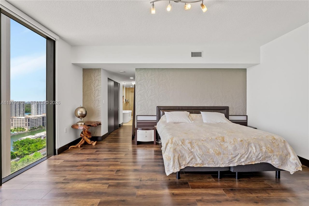 16275 Collins Ave , Unit 2101, Sunny Isles Beach, FL 33160 Photo