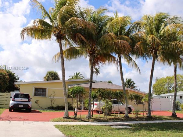 3740 SW 32nd St , West Park, FL 33023