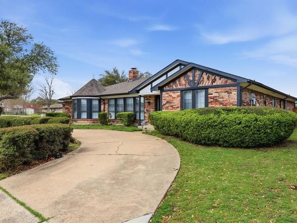 525 Candlewood Lane, Garland, TX 75041