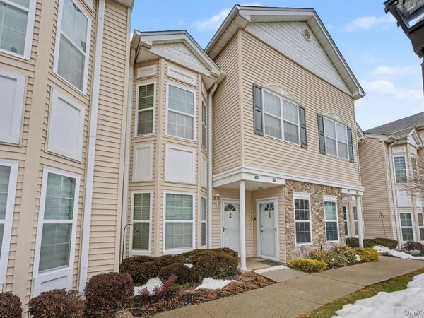 394 Spring Drive , East Meadow, NY 11554