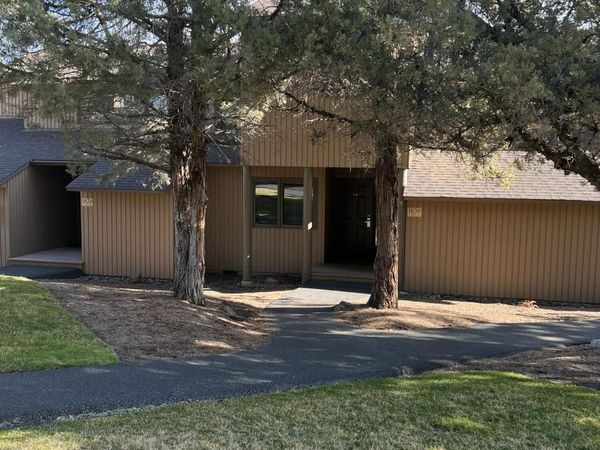 1830 Redtail Hawk Drive, Unit RV59J, Redmond, OR 97756
