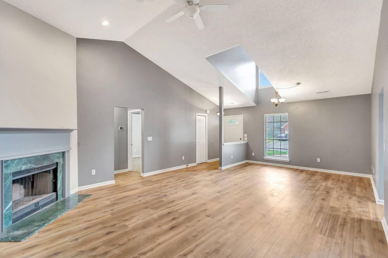 8565 Brookforest Drive Photo 11