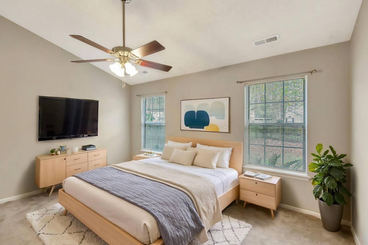 8565 Brookforest Drive Photo 17