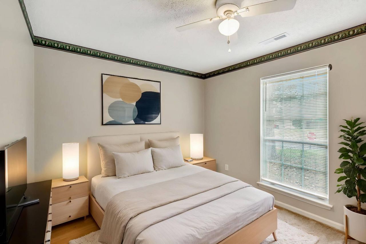 8565 Brookforest Drive Photo 23