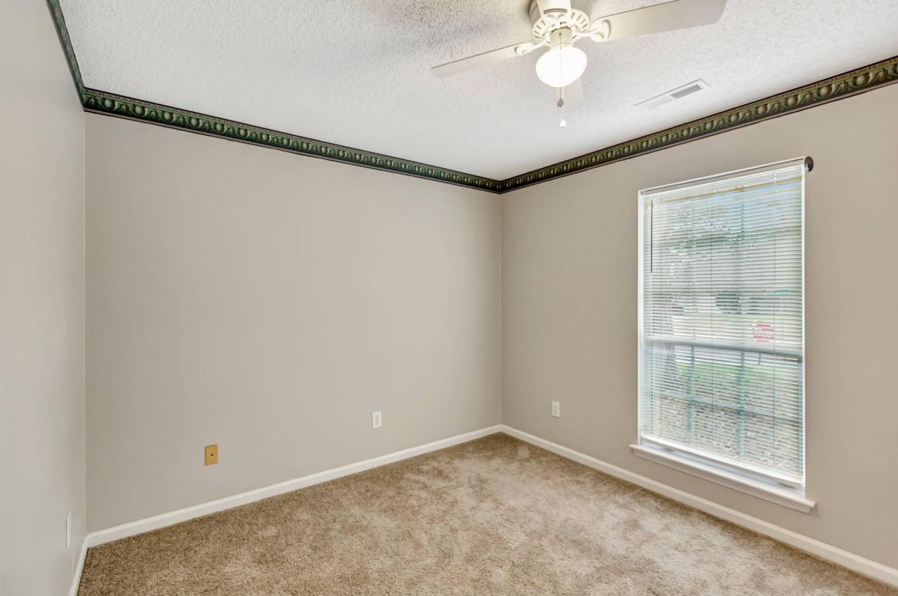 8565 Brookforest Drive Photo 24