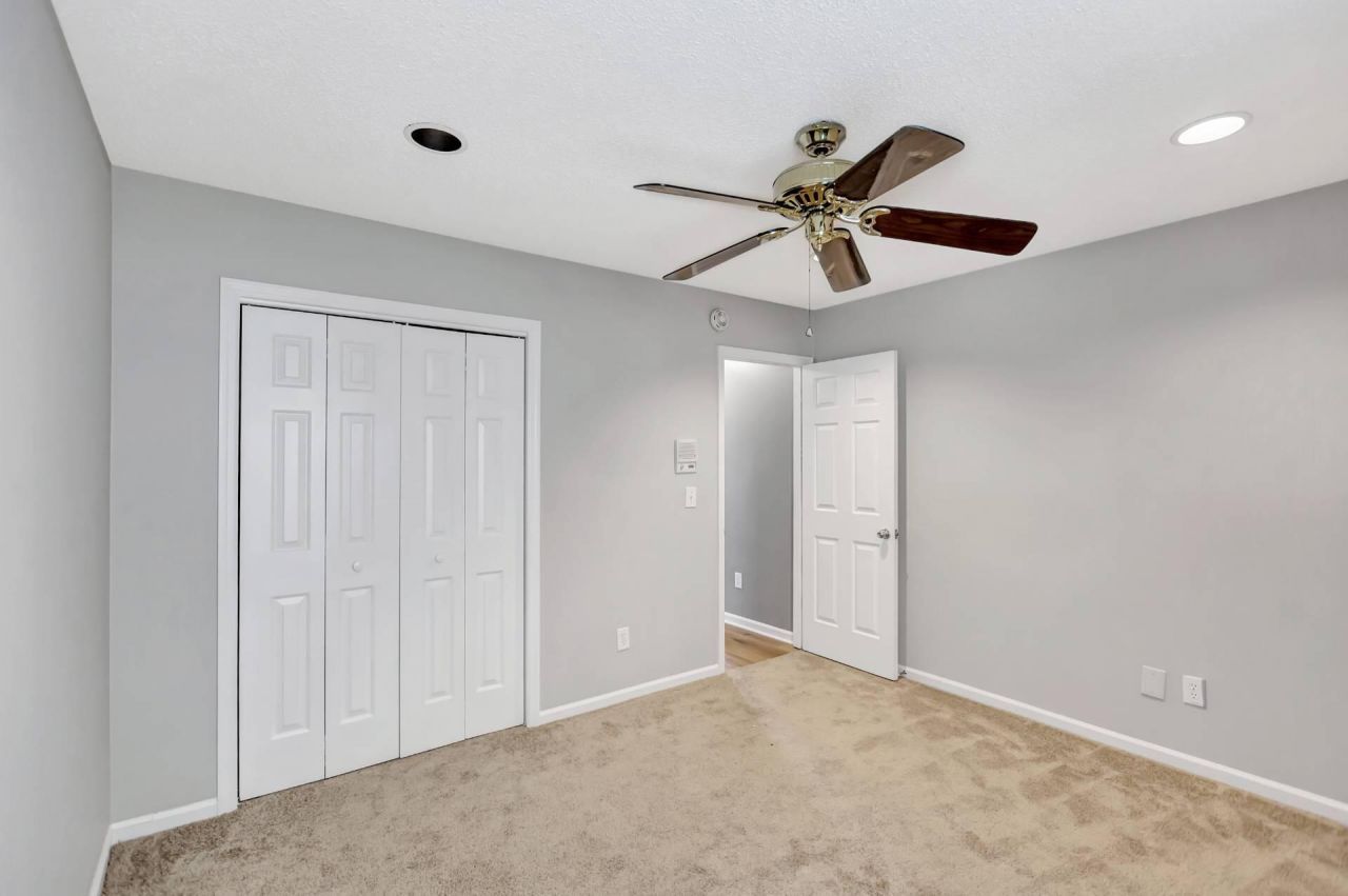 8565 Brookforest Drive Photo 28