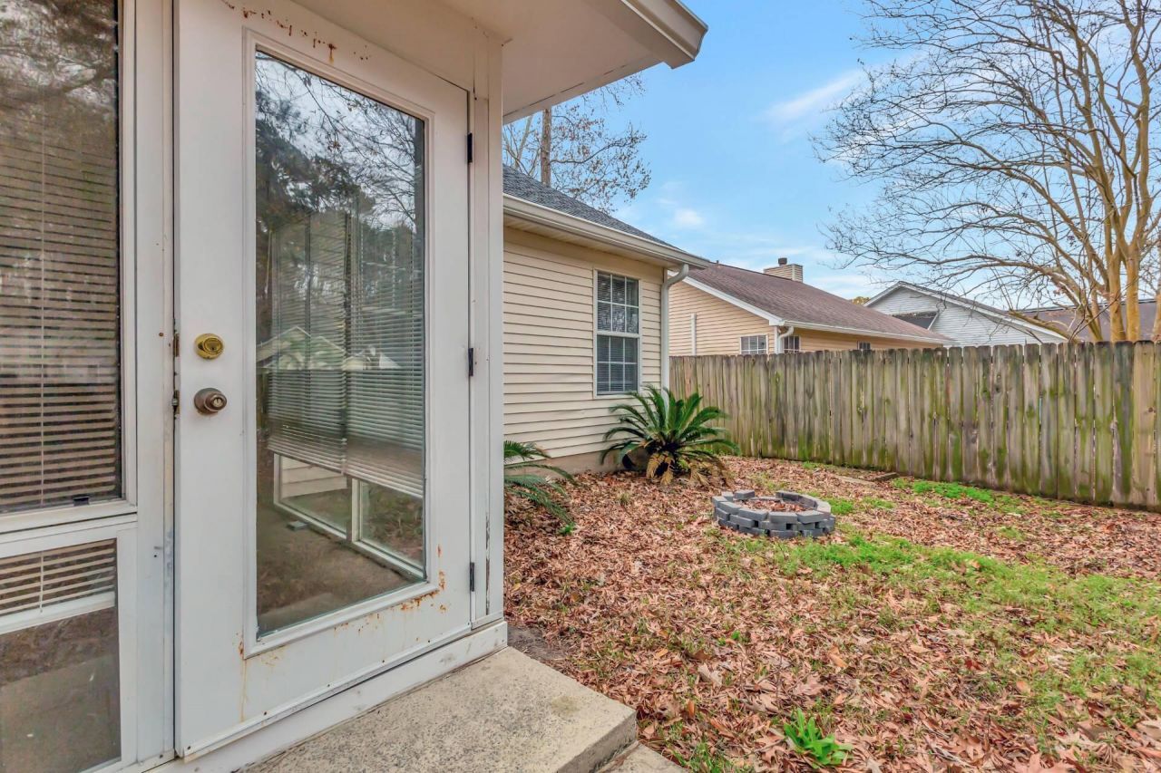 8565 Brookforest Drive Photo 36